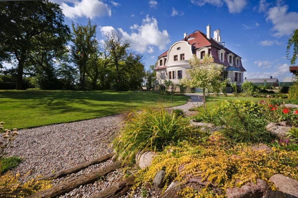 Villa Cztery Pory Roku Zbąszynek エクステリア 写真