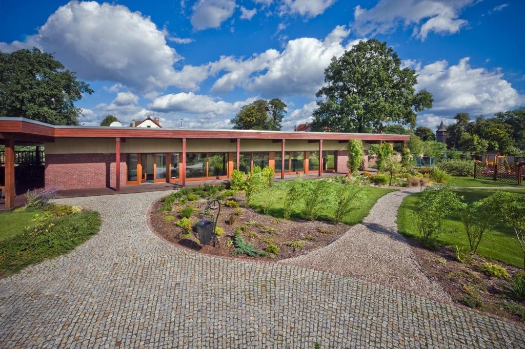 Villa Cztery Pory Roku Zbąszynek エクステリア 写真